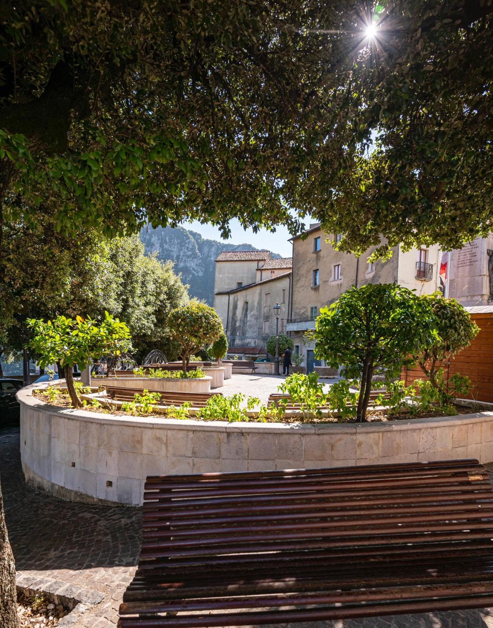 Piazza Laurino Apartments Basic Excursions Alto Cilento Pellegrinaggio Giubilare Exterior photo